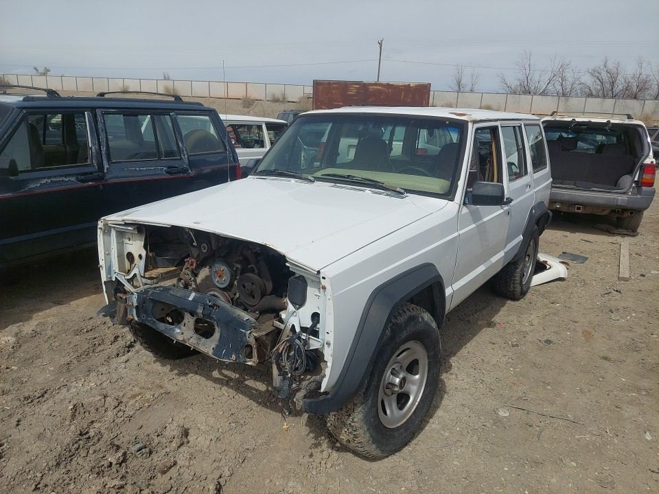 1995 Jeep Cherokee XJ White PW7, photo 1 of 6