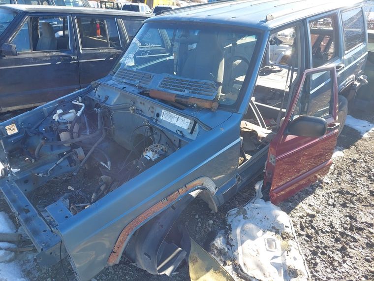 1998 Jeep Cherokee XJ 4.0L Automatic Blue